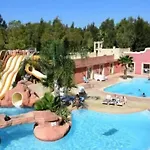 Kemp Zecamping 4 Etoiles Anime 500m Parc Aquatique Locatif Tv Clim Hyères