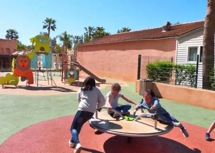 Zecamping 4 Etoiles Anime 500M Plage Parc Aquatique Locatif Tv Clim * הייר