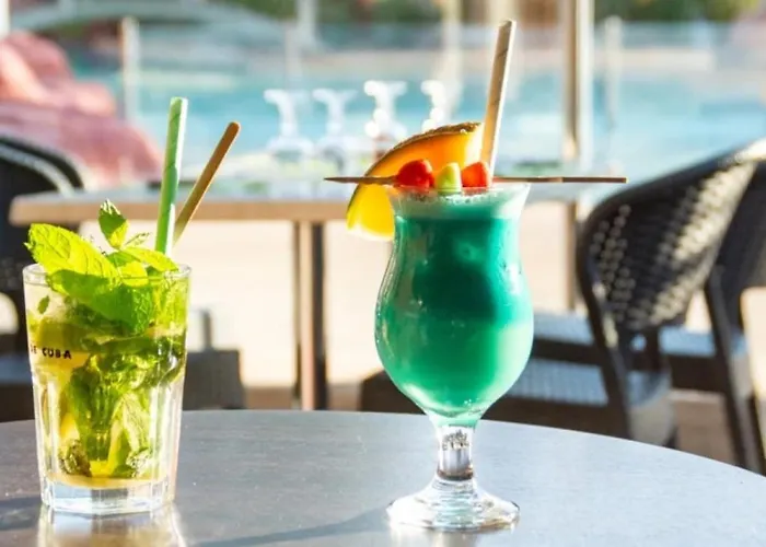 Zecamping 4 Etoiles Anime 500M Plage Parc Aquatique Locatif Tv Clim אתר קמפינג