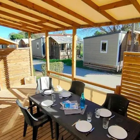 Zecamping 4 Etoiles Anime 500m Parc Aquatique Locatif Tv Clim Campingplads Hyères