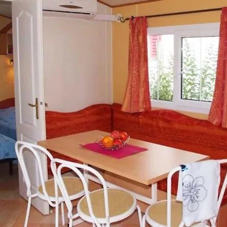 Parque de Campismo 4 Etoiles - Parc Aquatique - Efacfc Hyères