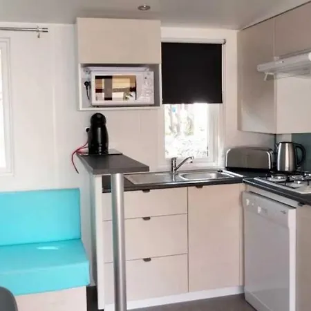 Parque de Campismo 4 Etoiles - Parc Aquatique - Efacfc Hyères