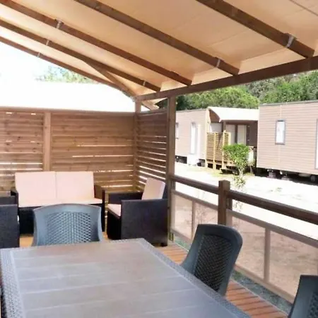 Campingplads 4 Etoiles - Parc Aquatique - Efacfc Hyères
