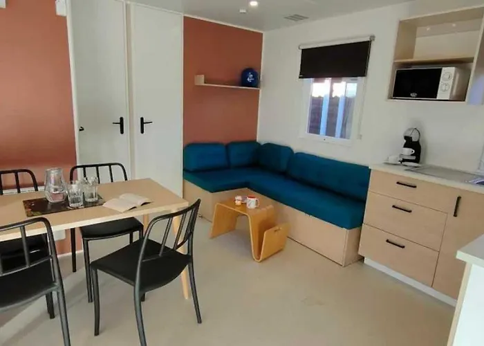 ZEcamping 4 étoiles animé 500m plage parc aquatique locatif TV clim