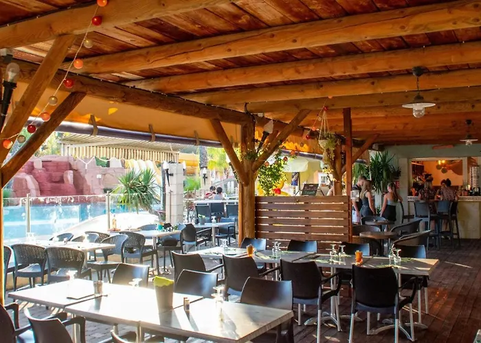 Campeggio ZEcamping 4 étoiles animé 500m plage parc aquatique locatif TV clim