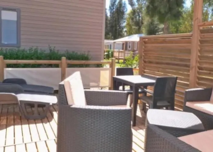 ZEcamping 4 étoiles animé 500m plage parc aquatique locatif TV clim