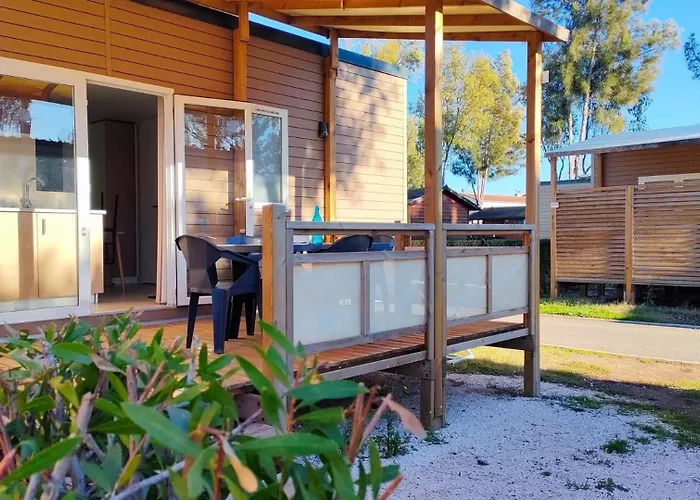 ZEcamping 4 étoiles animé 500m plage parc aquatique locatif TV clim * Hyères